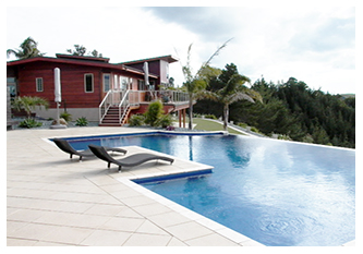 PHOTOALBUM/VANISHING EDGE POOL OVERLOOKING OCEAN